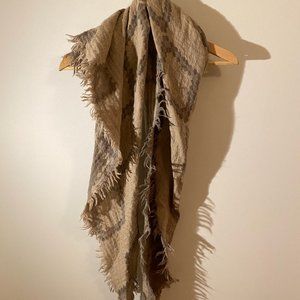 ARITIZIA BROWN + TAN PATTERNED SCARF